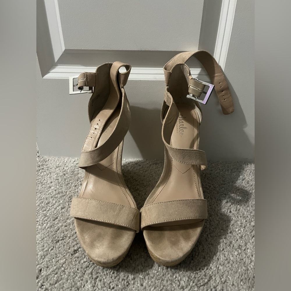 Charles David Tan Wedges